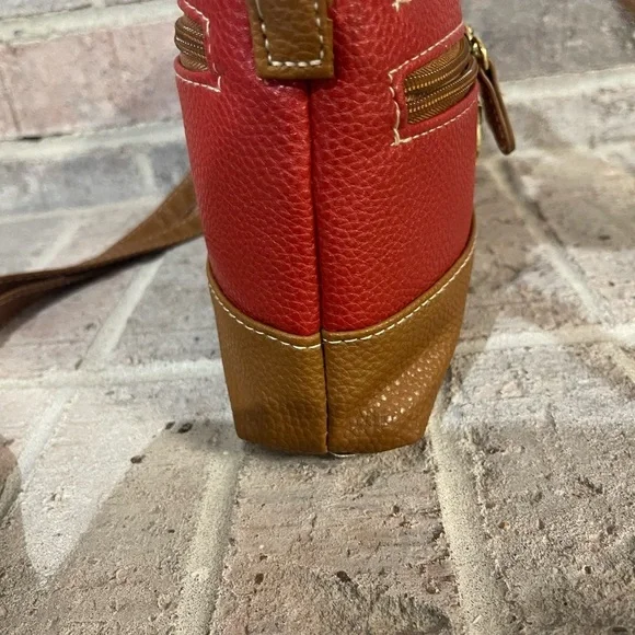 Stone Mountain Accessories Red and Tan Crossbody Bag with Adjustable Strap - Picture 9 of 11